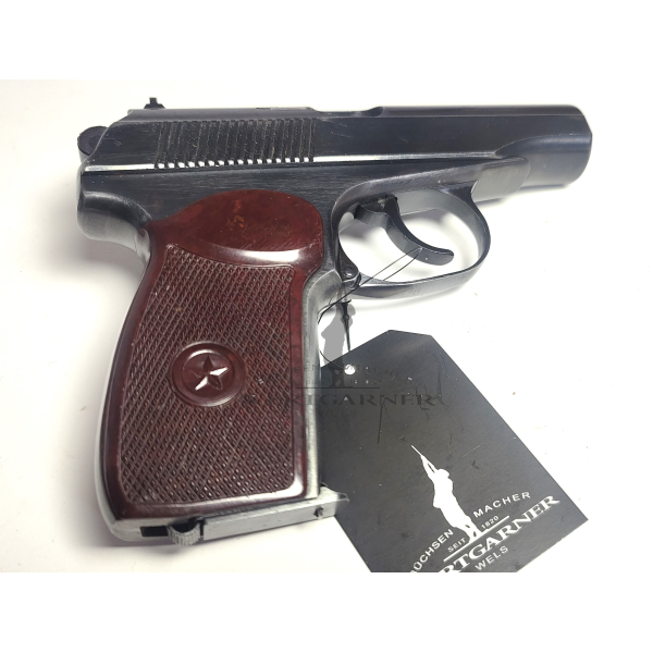 IZHEVSK Makarov 9mm / 2 Magazine / Holster